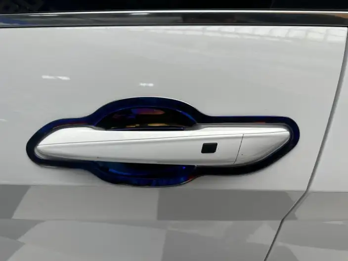 Hyundai Ioniq 2023 Model 1.5L CVT GLX Elite Edition – фото 9