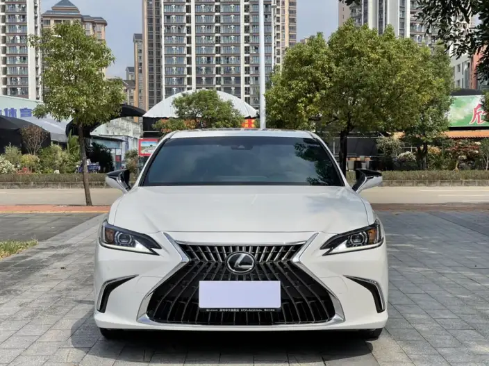 Lexus ES 2022 Model 300h Superior Edition – фото 2