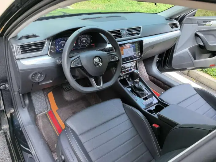 Skoda Superb 2025 Model TSI280 DSG Exclusive Edition – фото 8