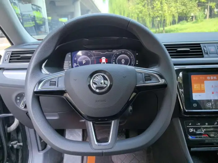 Skoda Superb 2025 Model TSI280 DSG Exclusive Edition – фото 10