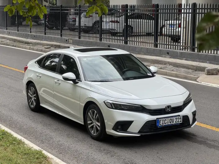 Honda Civic 2022 Model 240TURBO CVT Dynamic Edition – фото 3