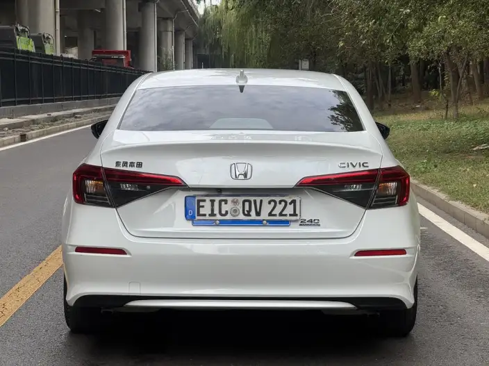 Honda Civic 2022 Model 240TURBO CVT Dynamic Edition – фото 6