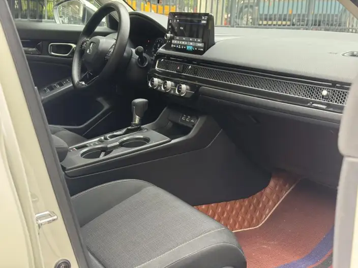 Honda Civic 2022 Model 240TURBO CVT Dynamic Edition – фото 8