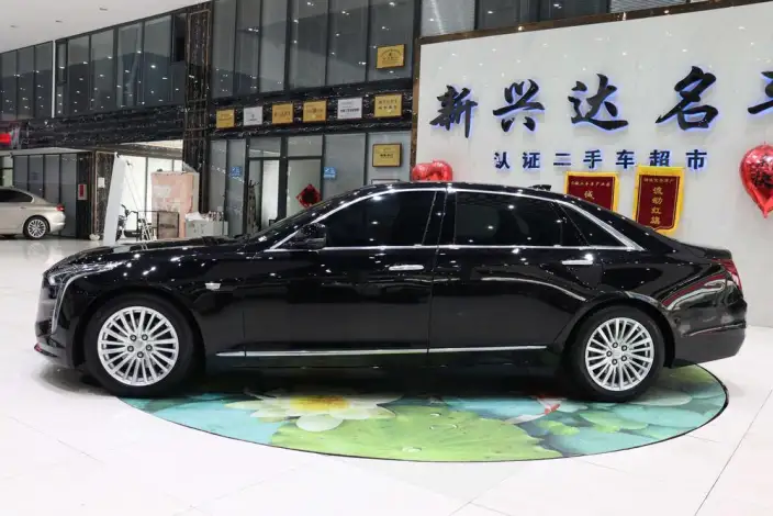 Cadillac CT6 2022 Model 28T Fashion Model