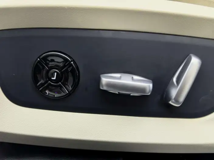 Li Auto ONE 2020 Model Extended Range 6 seat Edition – фото 8