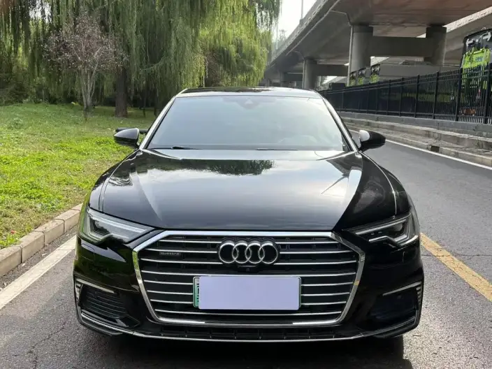 Audi A6L PHEV 2022 Model 55 TFSI e quattro – фото 2