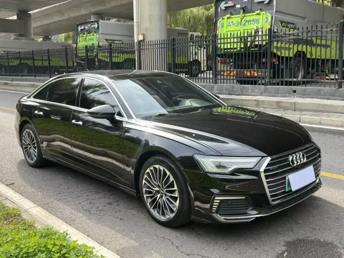Audi A6L PHEV 2022 Model 55 TFSI e quattro – фото 3