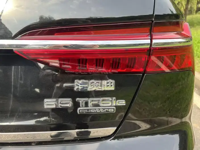 Audi A6L PHEV 2022 Model 55 TFSI e quattro – фото 7