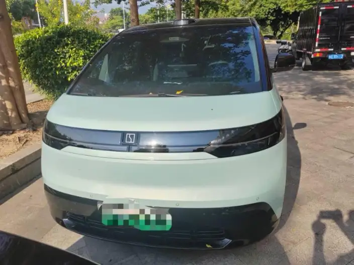 ZEEKR MIX 2025 Model 102kWh Long Battery Life Pro Smart Driving Edition