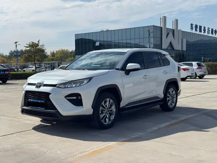 Toyota Wildlander 2022 Model 2.0L 2WD Deluxe Edition – фото 1