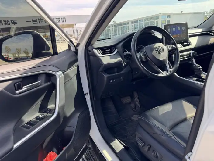 Toyota Wildlander 2022 Model 2.0L 2WD Deluxe Edition – фото 10