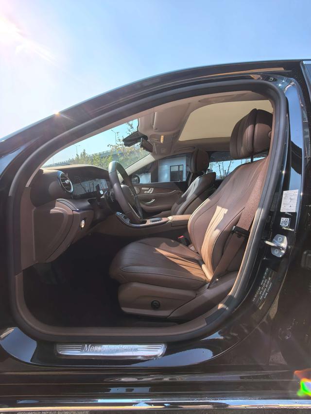 Mercedes-Benz E-Class 2023 E 300 L Luxury Sedan – фото 3