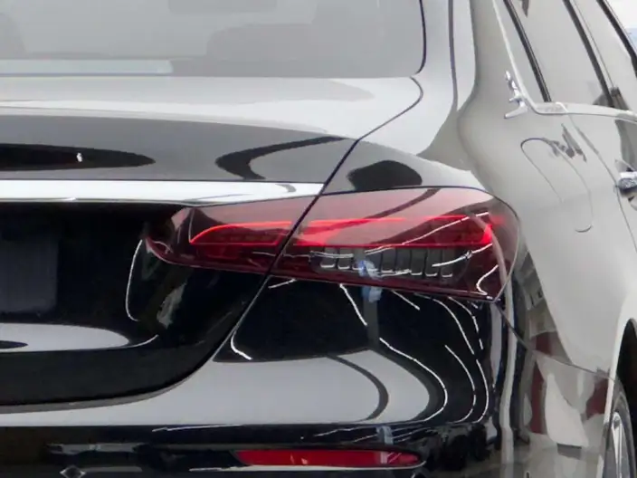 Mercedes-Benz E-Class 2022 Model Facelift II E 300 L Luxury Model Sports sedan – фото 5