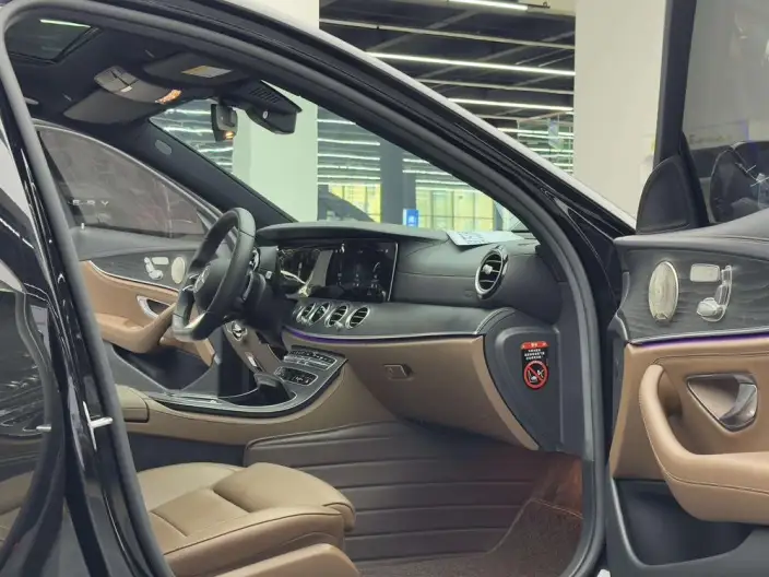 Mercedes-Benz E-Class 2022 Model Facelift II E 300 L Luxury Model Sports sedan – фото 9