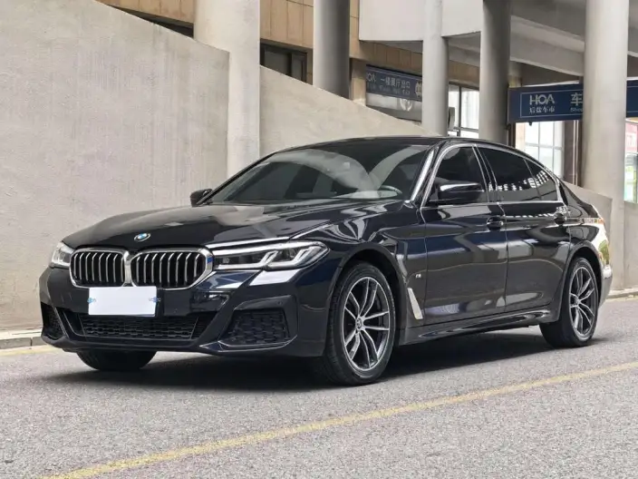 BMW 5 Series 2022 Model Facelift 525Li M Sports Set – фото 1