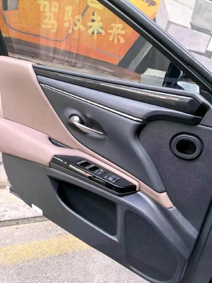 Lexus ES 2022 Model 200 Superior Edition – фото 6