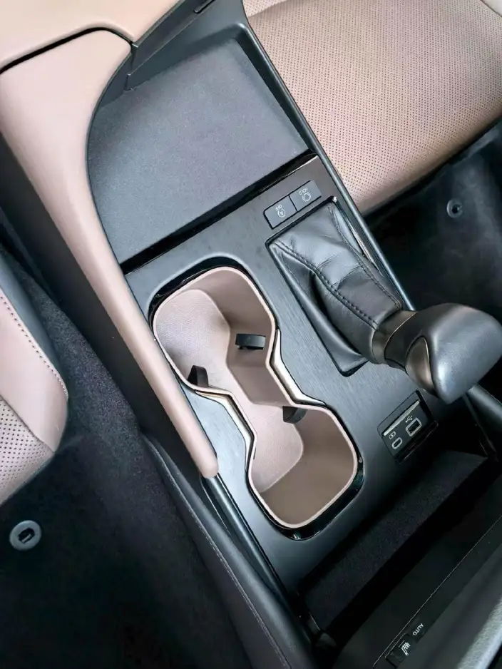 Lexus ES 2022 Model 200 Superior Edition – фото 9