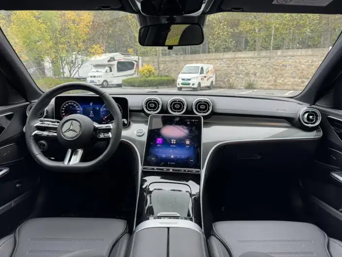 Mercedes-Benz C-Class 2025 Model C 260 L Sports Edition 4MATIC – фото 7