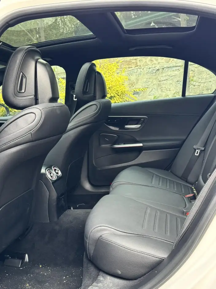 Mercedes-Benz C-Class 2025 Model C 260 L Sports Edition 4MATIC – фото 9