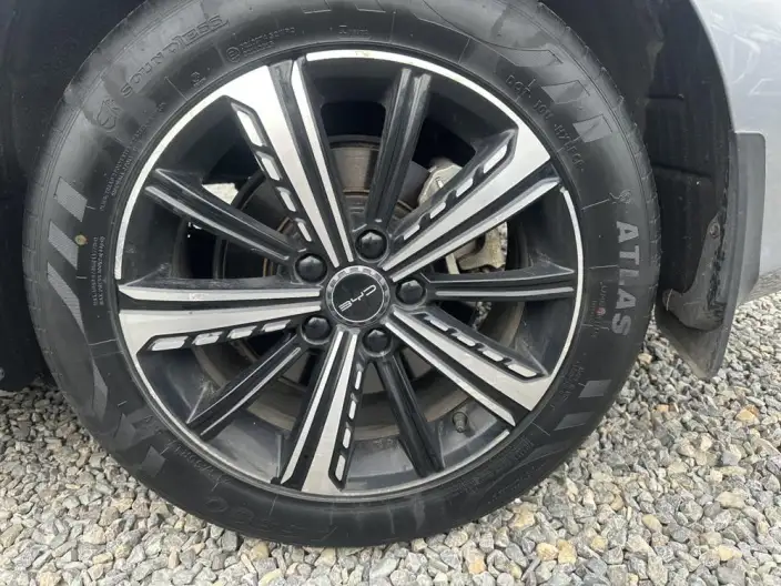 BYD Destroyer 05 2022 Model DM-i 55KM Luxury Model – фото 7
