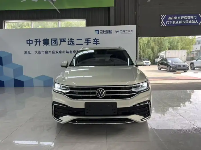 Volkswagen Tiguan L 2022 Model 330TSI Automatic 2WD R-Line Enjoy the version more – фото 2