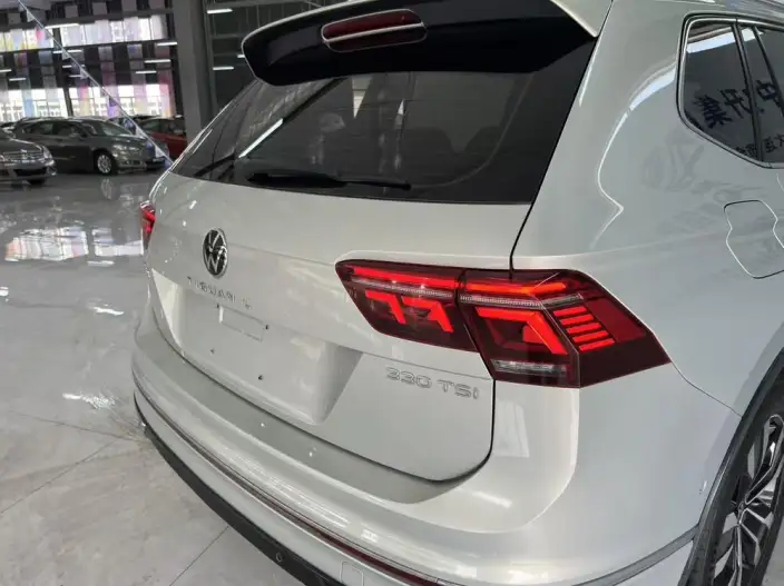 Volkswagen Tiguan L 2022 Model 330TSI Automatic 2WD R-Line Enjoy the version more – фото 8