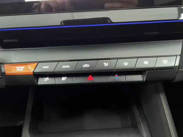Changan UNI-V 2022 Model 1.5T Sports Edition – фото 9