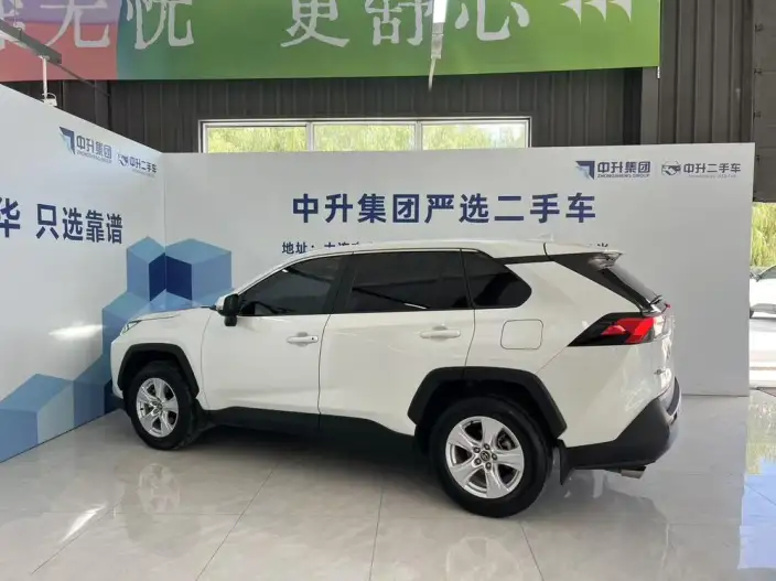 Toyota RAV4 2024 Model 2.0L CVT 2WD Urban Edition – фото 3