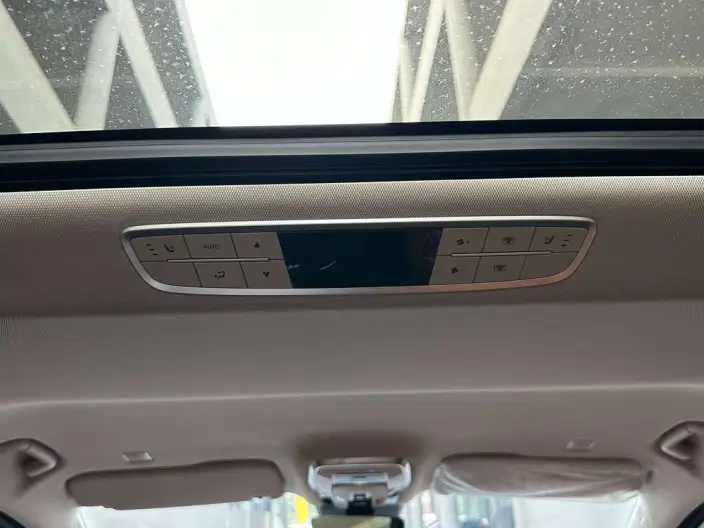 HONGQI HQ9 PHEV 2024 Model 4WD Business Edition – фото 7