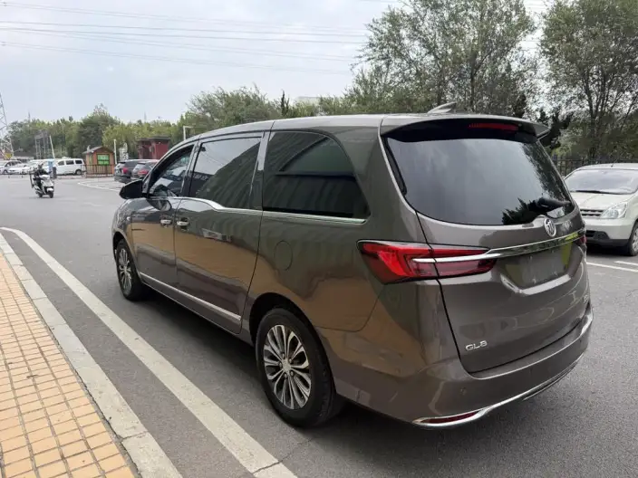 Buick GL8 2022 Model Business class 652T Luxury Model