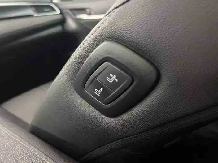Toyota Camry 2023 Model 2.0S Knight Edition – фото 9