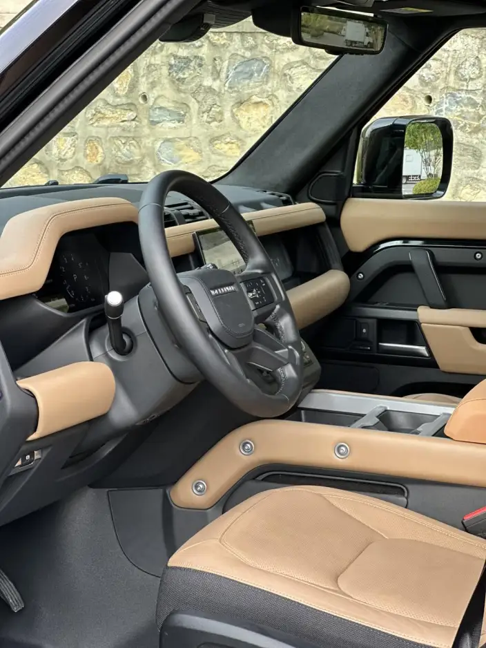 Land Rover Defender 2025 Model 110 3.0T P400 HSE X-Dynamic – фото 6