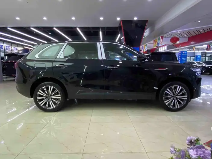 HONGQI HS6 PHEV 2026 Model 240 Smart Hybrid Edition – фото 7