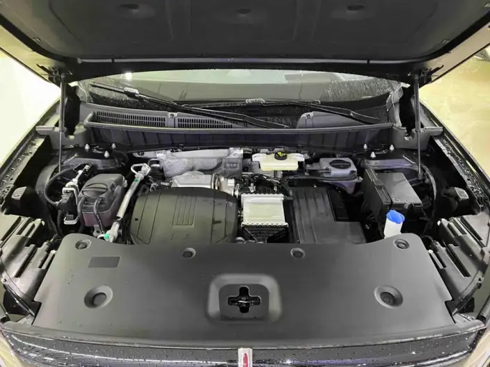 HONGQI HS6 PHEV 2026 Model 240 Smart Hybrid Edition – фото 9