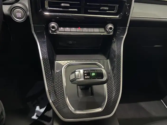 Haval M6 2023 Model PLUS 1.5T DCT Luxury Smart Connect Model – фото 10