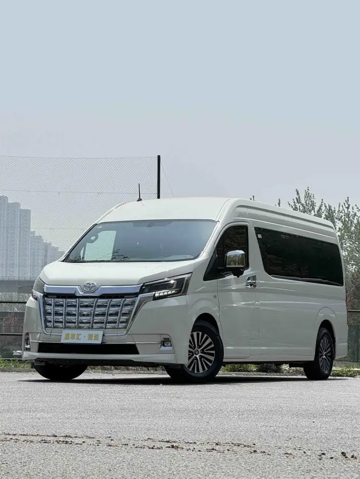 Hiace 2022 Model 3.5L Automatic Rear Drive 7 seat Parallel Imported – фото 1