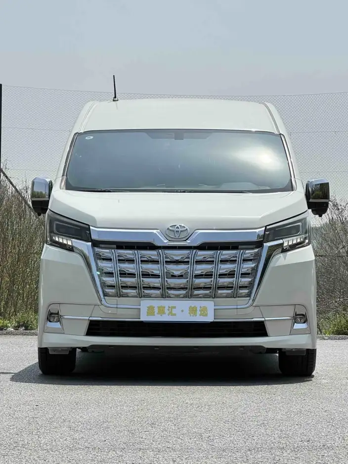Hiace 2022 Model 3.5L Automatic Rear Drive 7 seat Parallel Imported – фото 2