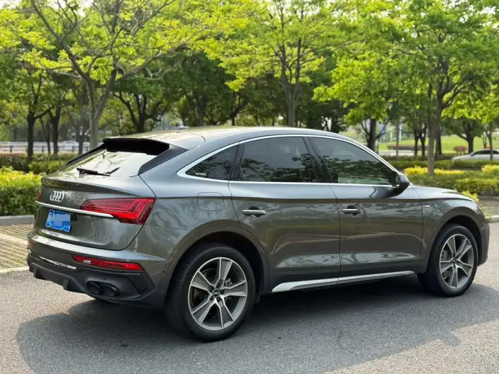 Audi Q5L Sportback 2022 Model 40 TFSI Luxury Model – фото 5