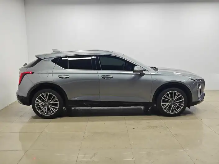 Cadillac GT4 2023 Model 25T Luxury Model – фото 8