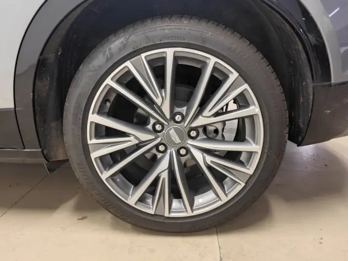 Cadillac GT4 2023 Model 25T Luxury Model – фото 9