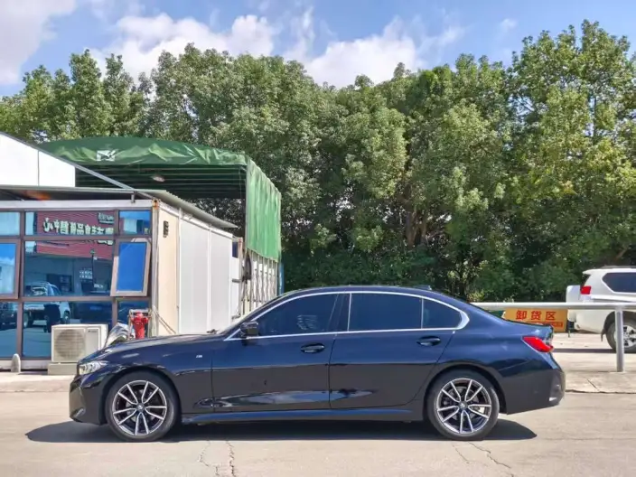 BMW 3 Series 2023 Model 325Li M Sports Set – фото 3