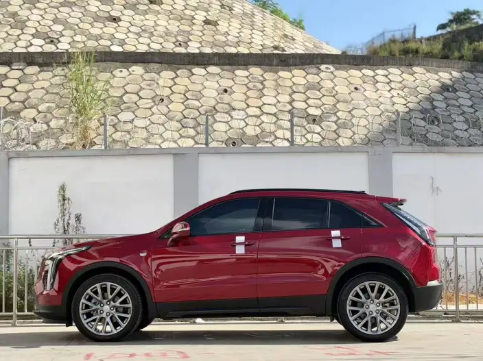Cadillac XT4 2022 Model 28T 4WD Platinum edition