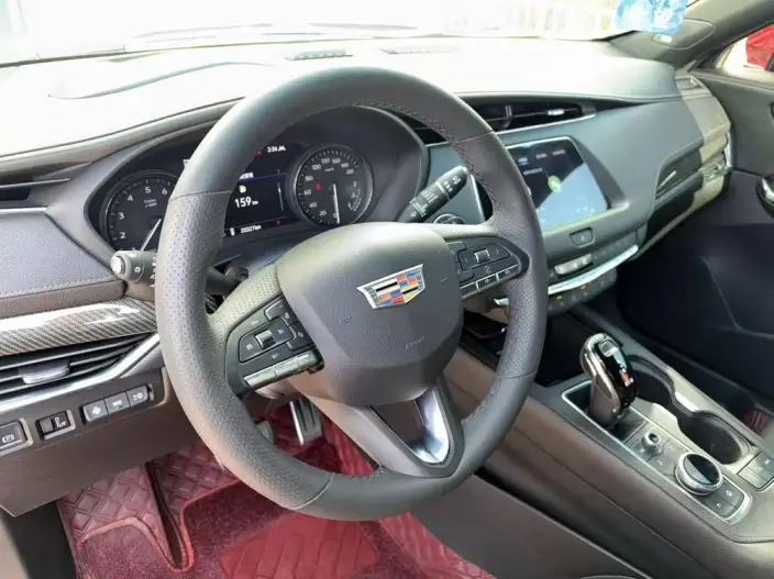 Cadillac XT4 2022 Model 28T 4WD Platinum edition – фото 7