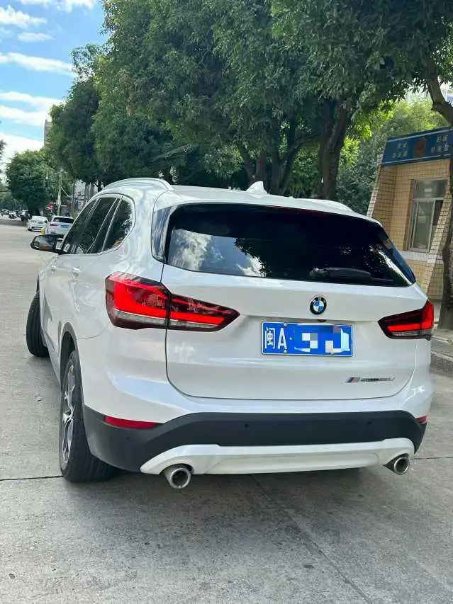 BMW X1 2022 Model sDrive25Li Leading Model – фото 3