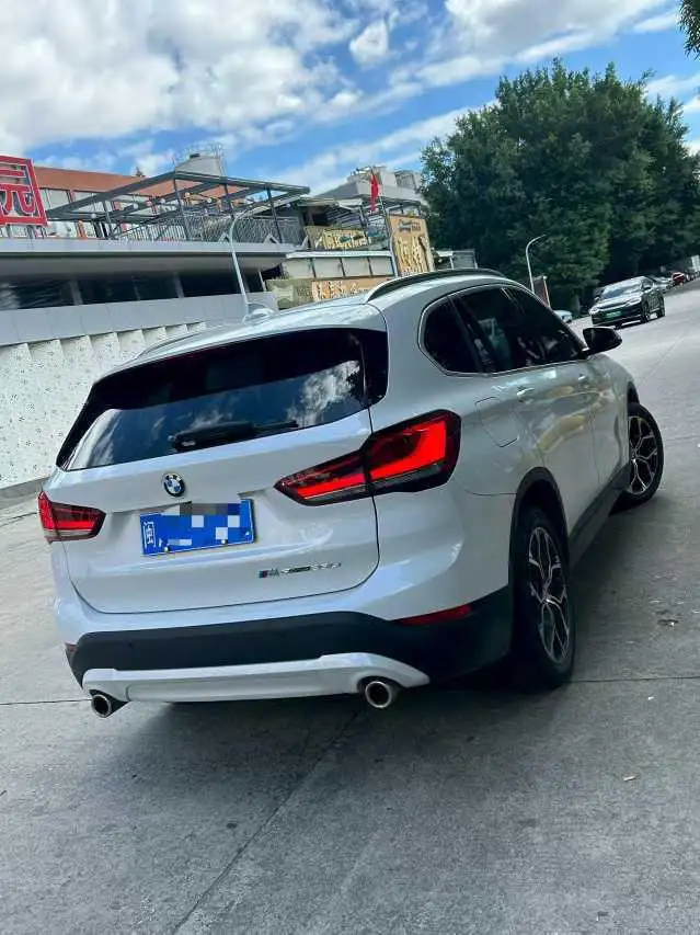 BMW X1 2022 Model sDrive25Li Leading Model – фото 4