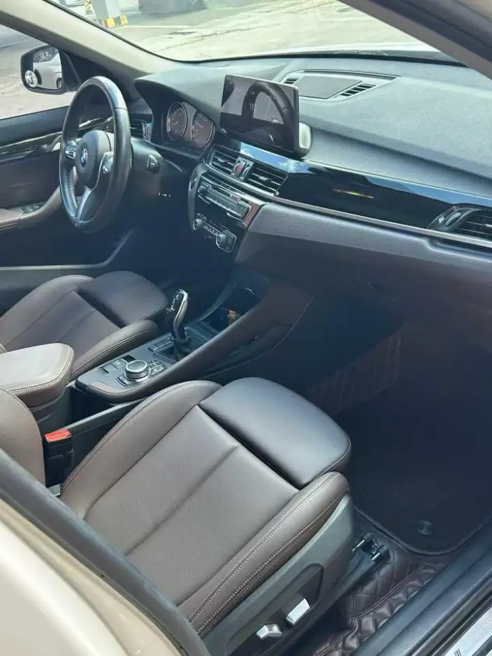 BMW X1 2022 Model sDrive25Li Leading Model – фото 6