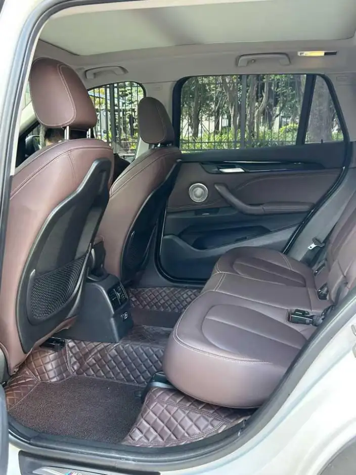 BMW X1 2022 Model sDrive25Li Leading Model – фото 9