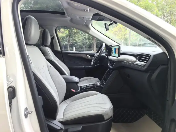 Ford Escape 2020 Model EcoBoost 245 2WD Shine Xiang Model – фото 8