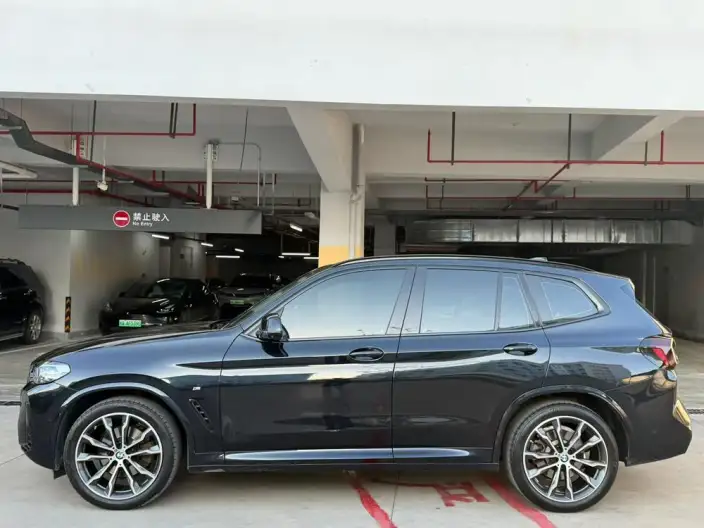 BMW X3 2023 Model xDrive30i Leading Model M Night Set – фото 3