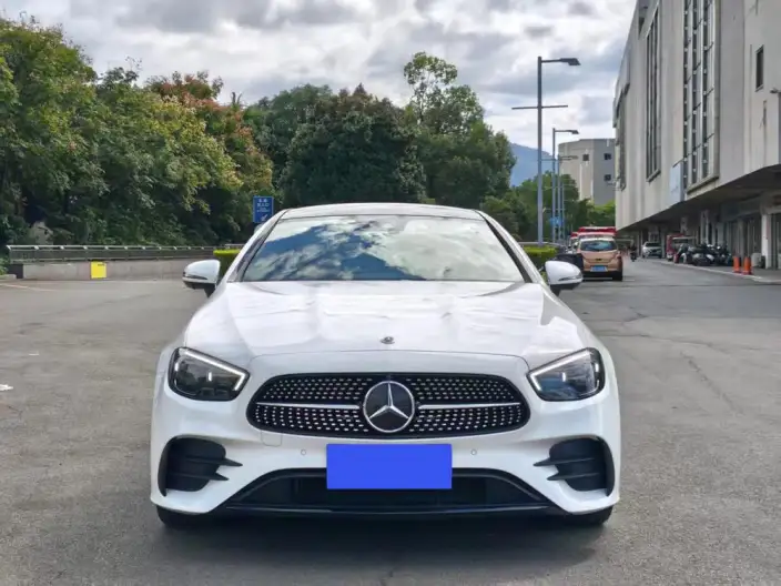 Mercedes-Benz E-Class Imported 2023 Model E 300 Coupe – фото 2